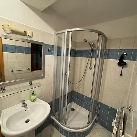 1 Bed Flat - Sleeps 4 - Pets - Smoking On Terrace 아파트