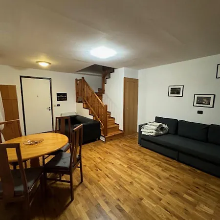 1 Bed Flat - Sleeps 4 - Pets - Smoking On Terrace