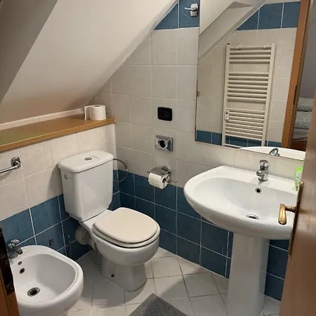 1 Bed Flat - Sleeps 4 - Pets - Smoking On Terrace * Praga