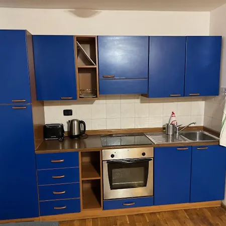 1 Bed Flat - Sleeps 4 - Pets - Smoking On Terrace